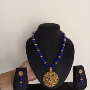 Blue beads and golden pendant necklace set