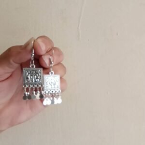 Oxcidsed silver earring