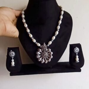 White pearls beads and silver beads and silver pendant necklace set