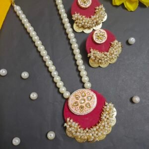 Handmade necklace with earrings ✨️