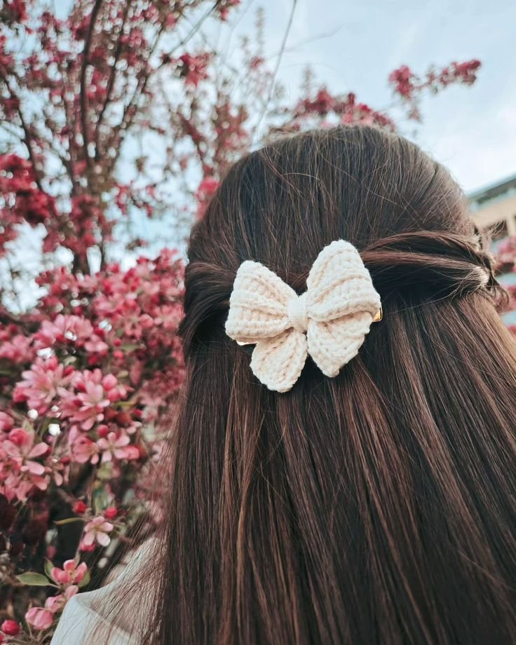 Crochet hair bow clip