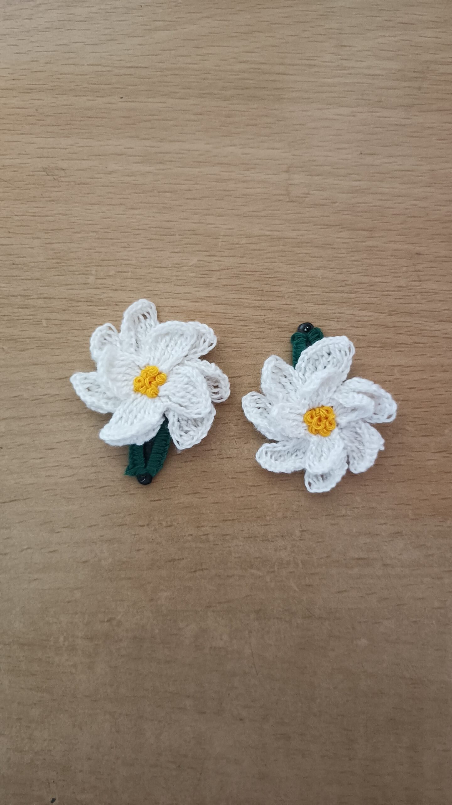 Daisy flower hair clip - Image 2