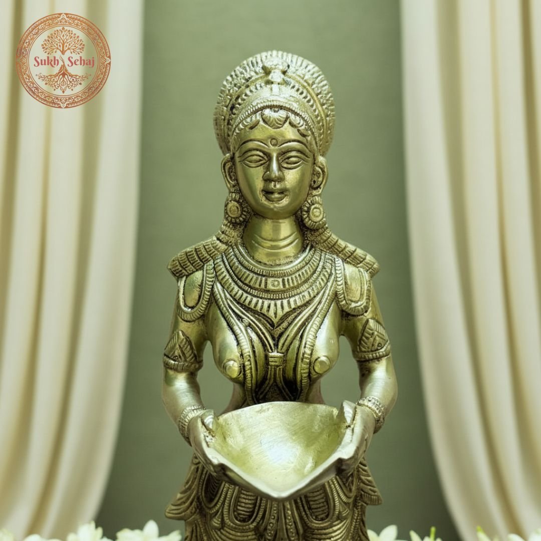 Deeplakshmi Brass Murti, Handcrafted, Antique Yellow Finish, 14.0 Inch, for Home Temple, Decor, Pooja Ritual and Gifting - Image 4