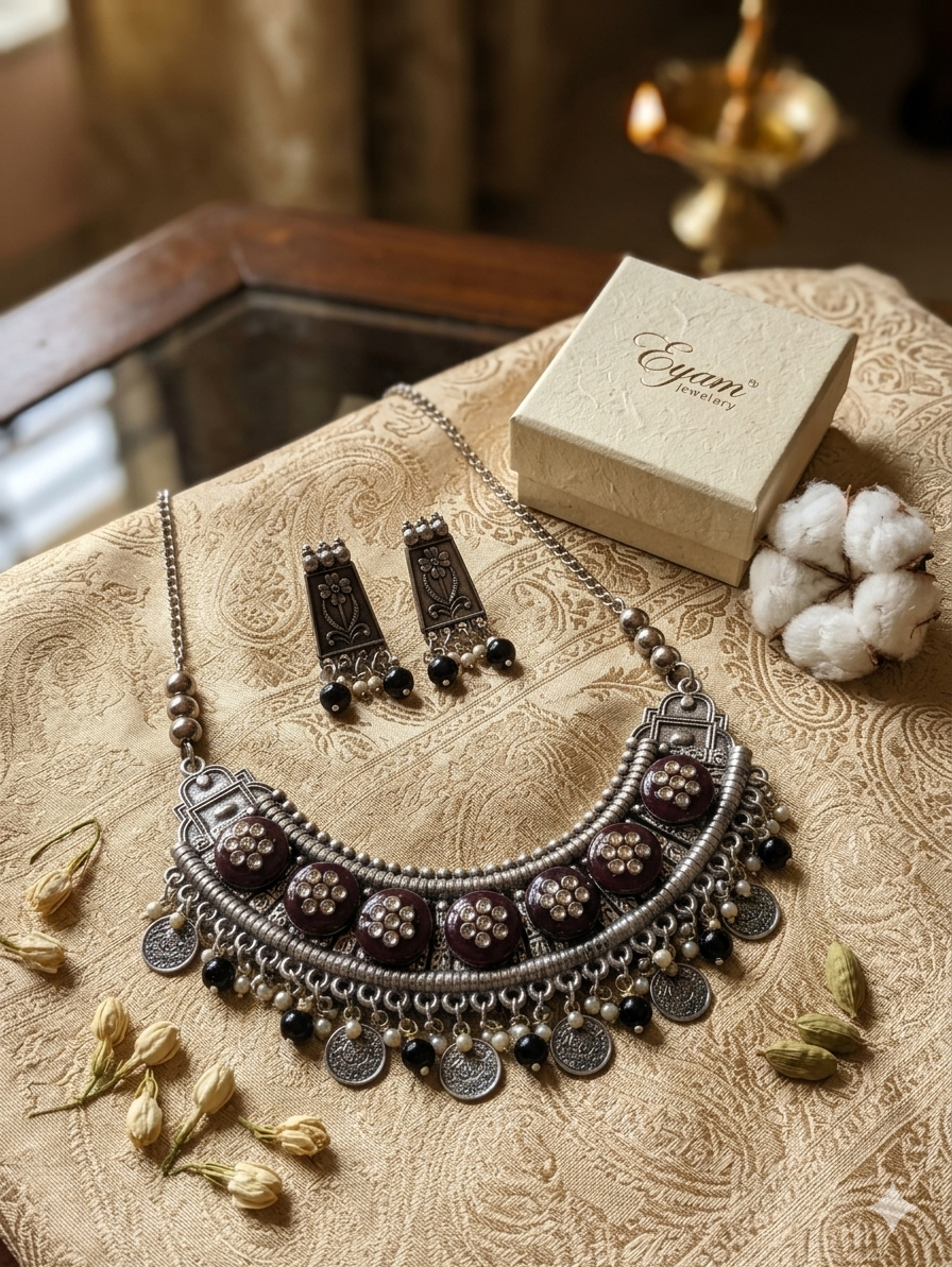 Noor silver oxidised necklace set with earrings - Image 2