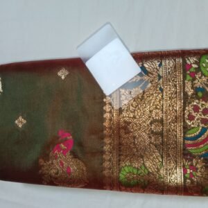 Premium Vartika Silk Saree featuring an elegant all-over small buta design with a rich zari woven border and beautifully crafted designer pallu. The luxurious silk fabric gives a graceful drape and royal look, making it perfect for weddings, festive occasions, and traditional functions. Comes with a matching blouse piece. ✨💖 📌 Fabric: Vartika Silk 📌 Work: All-Over Small Buta, Rich Zari Border & Designer Pallu 📌 Occasion: Wedding, Festive & Traditional Wear 📌 Blouse: Matching Blouse Piece Included 📌 Care: Dry Clean Recommended Experience timeless elegance with this stunning Vartika Silk Saree