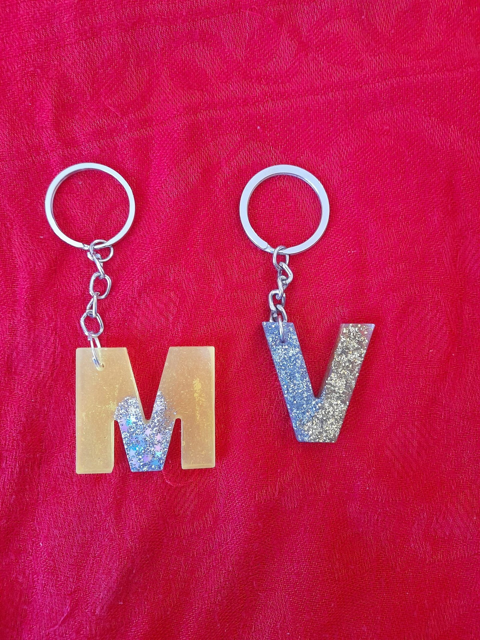 Resin handmade keychain - Image 3