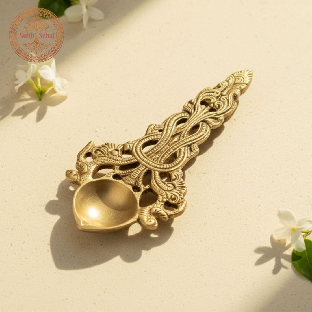 Mayur Aarti Diya | Handcrafted Brass Camphor or Oil Holder, Antique Yellow Finish, 7.0 Inch Length, for Home Temple, Decor, Pooja Ritual and Gifting - Image 2