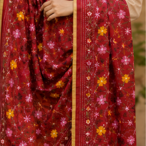 Red hand embroidered phulkari dupatta, jaal design